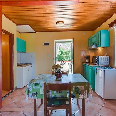 וולי לוסיניי Apartments Josip & Maria מראה חיצוני תמונה