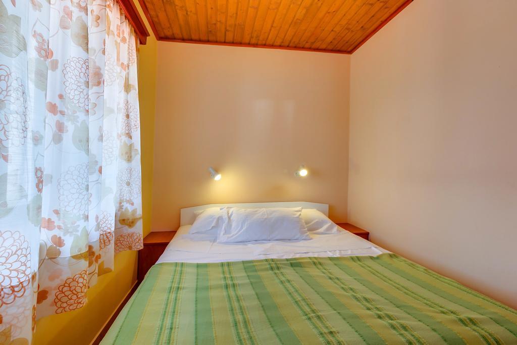 וולי לוסיניי Apartments Josip & Maria מראה חיצוני תמונה