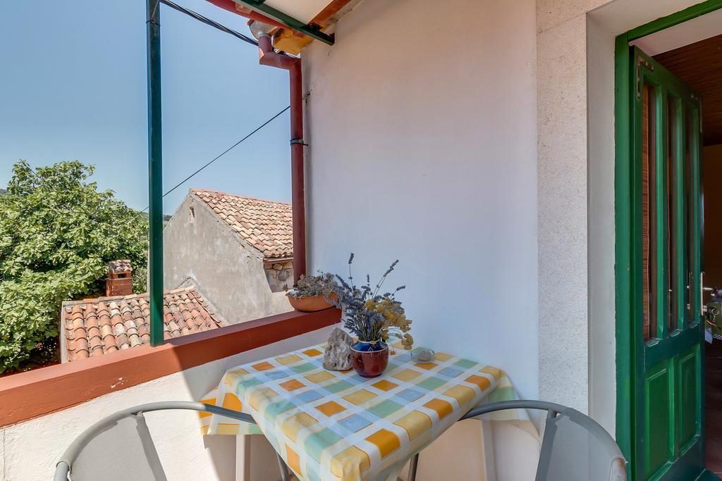וולי לוסיניי Apartments Josip & Maria מראה חיצוני תמונה